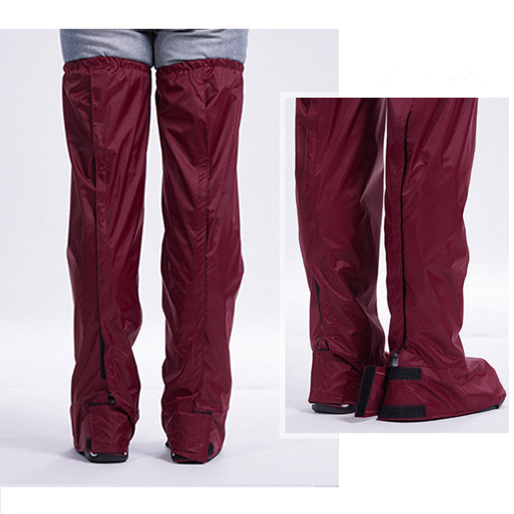 Rain trousers with integrated shoe covers – ideal for cyclists