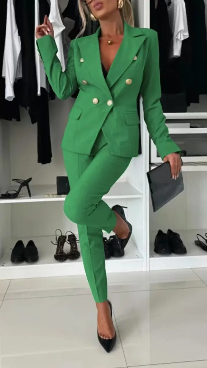 Women's Double-Breasted Suit with Tailored Cut 