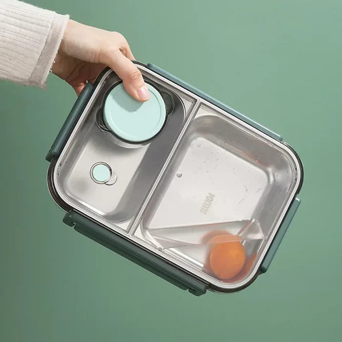 Insulated food container for long-lasting heat