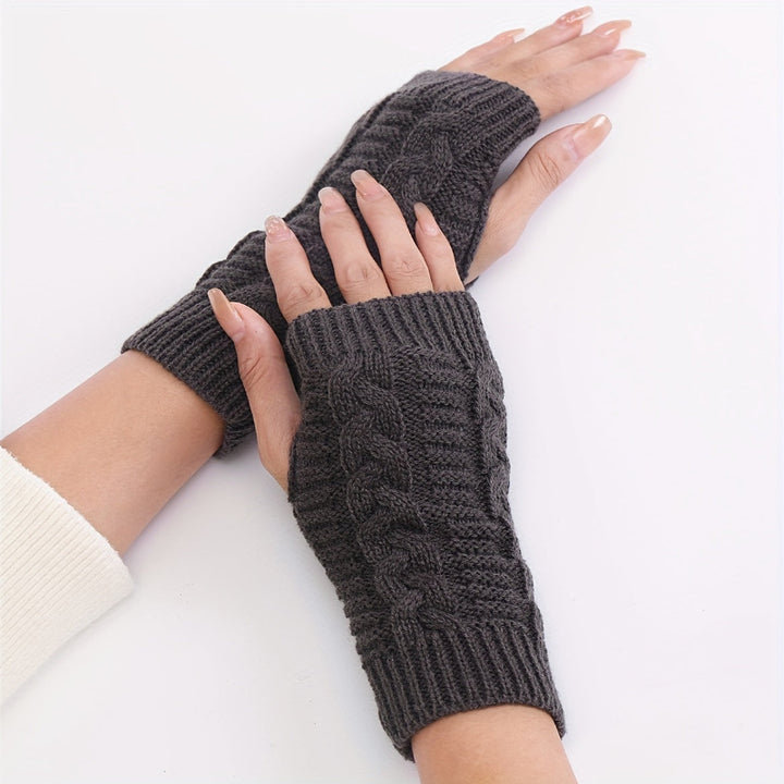 Monochrome knitted half-finger gloves made of acrylic with touchscreen functionality