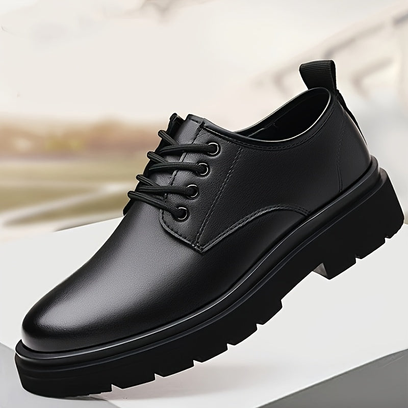 Men's lace-up shoes with a smooth finish