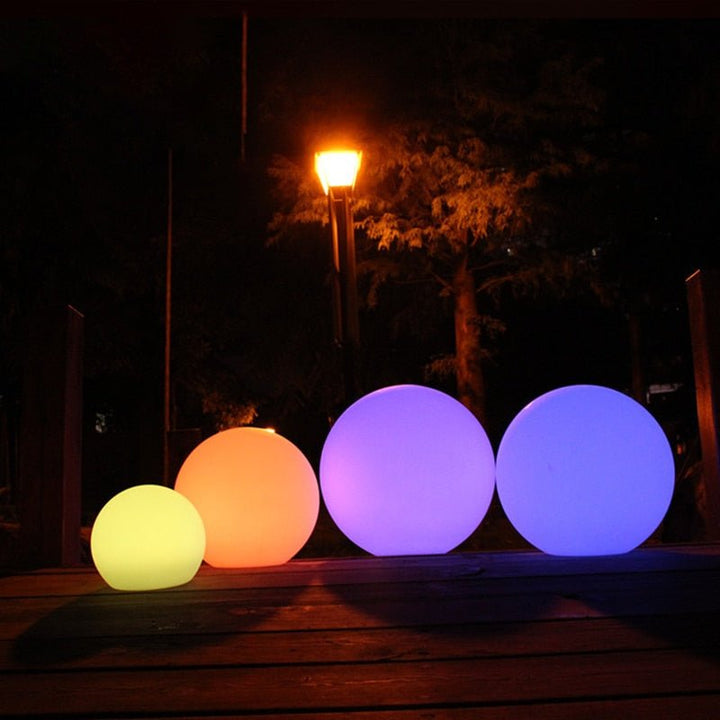 Color-changing LED sphere lamp for garden and home 