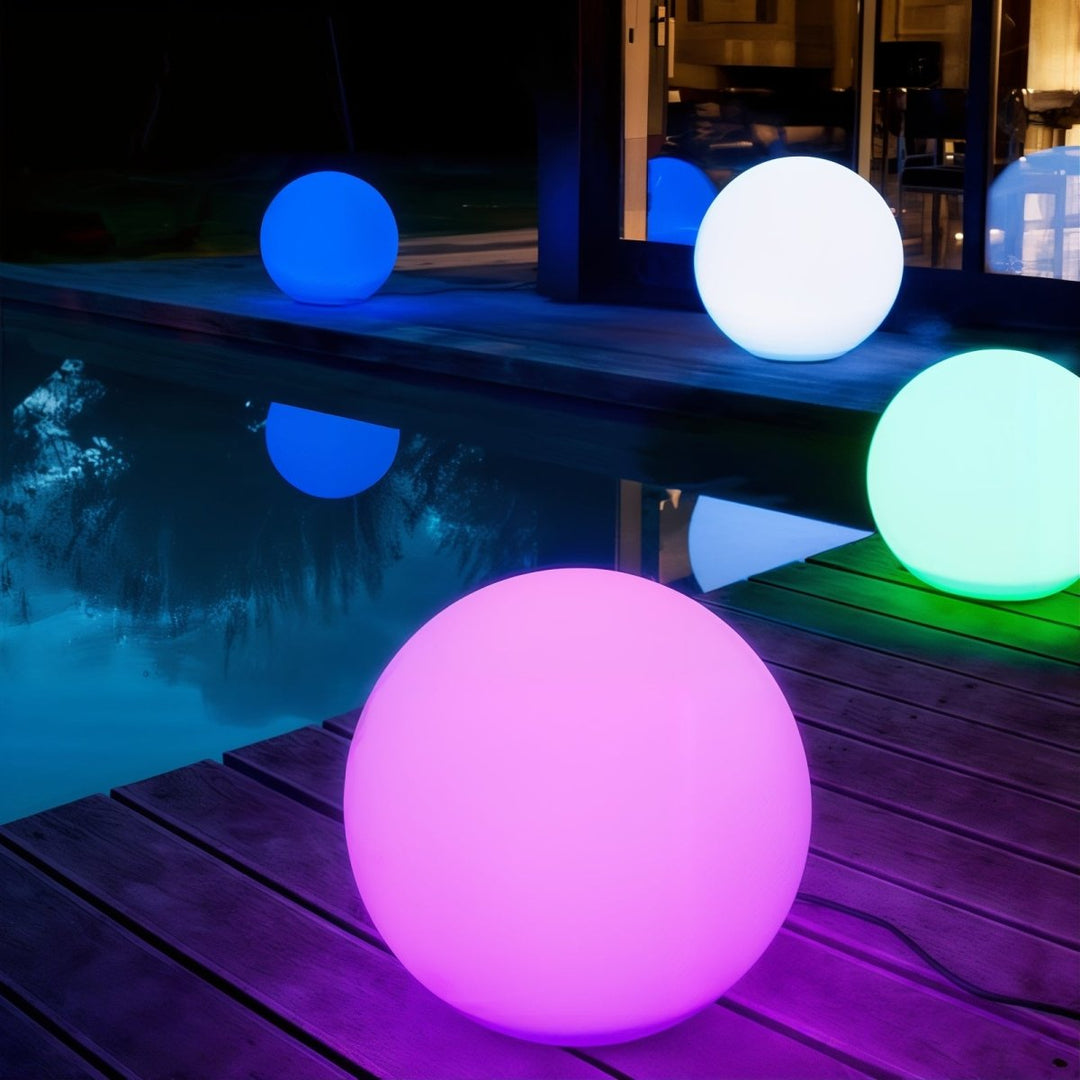 Color-changing LED sphere lamp for garden and home 