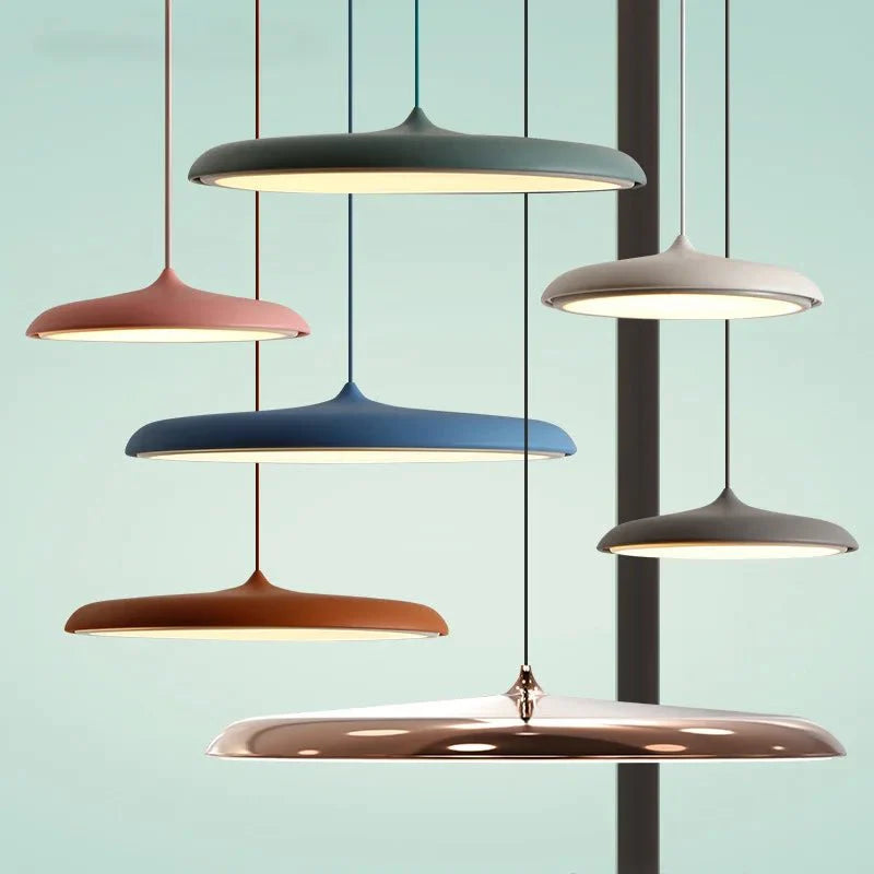 Modern UFO LED pendant light – dimmable &amp; decorative
