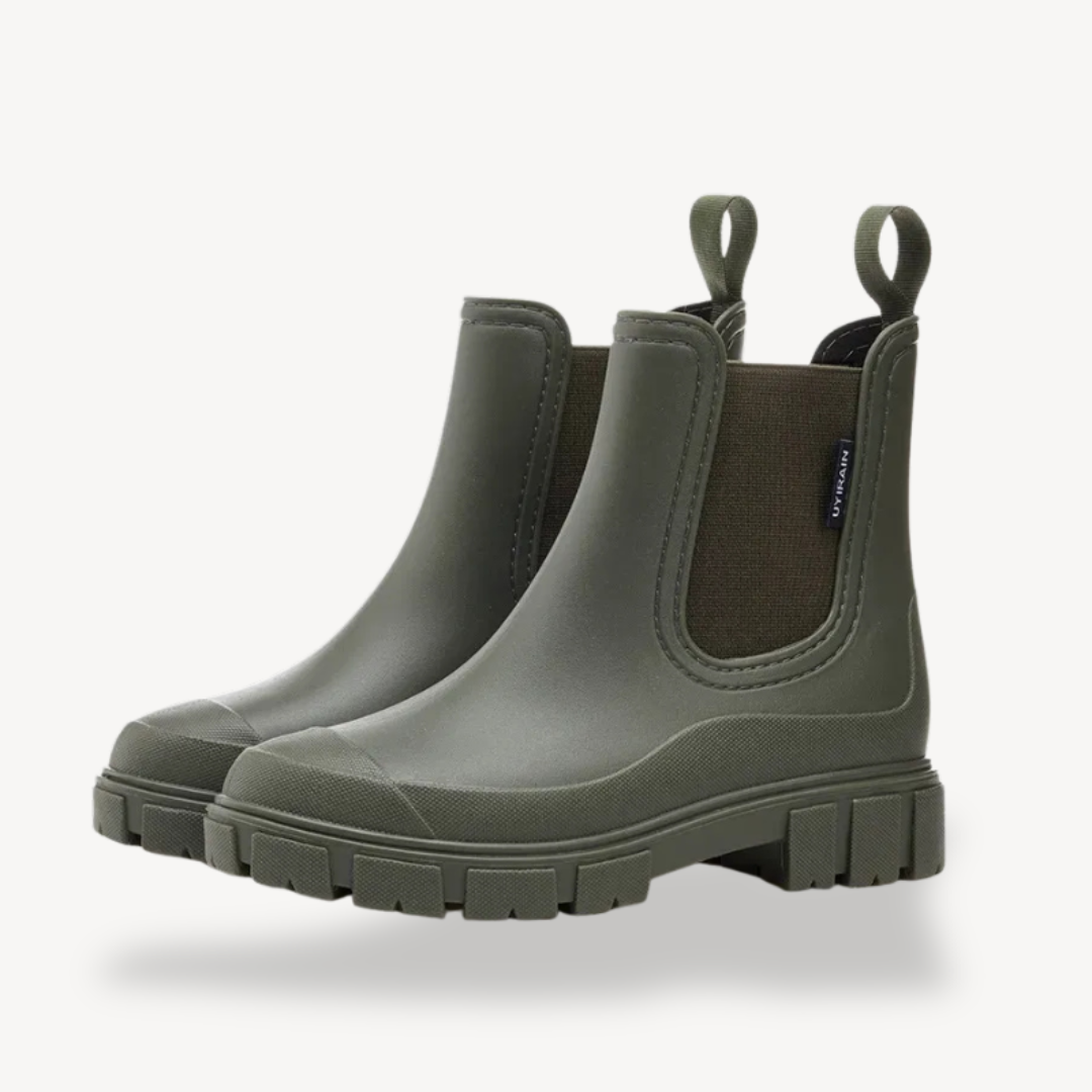 Women's Chelsea Boots with Classic Design