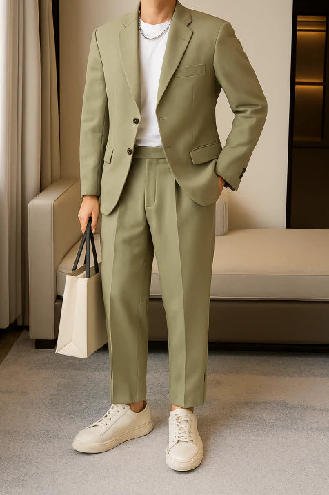 Men's Two-Piece Suit with Classic Silhouette 