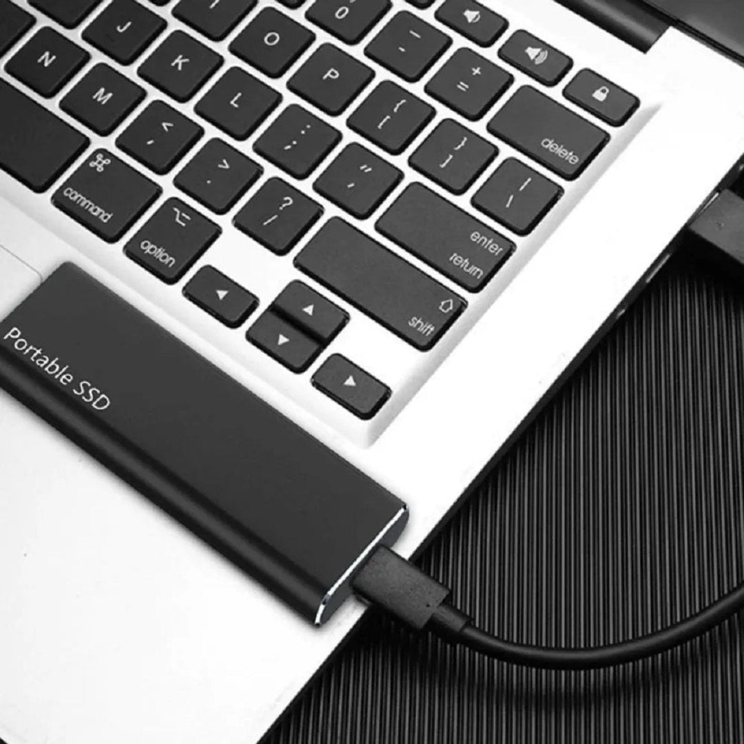 External hard drive with USB-C connection – fast, compact &amp; reliable