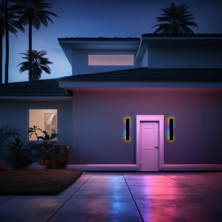 Linear LED outdoor wall light made of metal and acrylic 