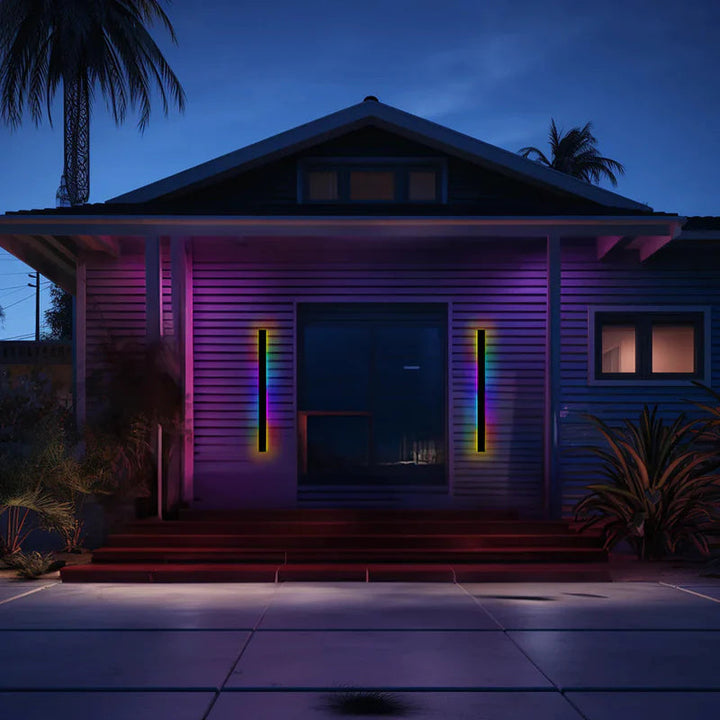 Linear LED outdoor wall light made of metal and acrylic 