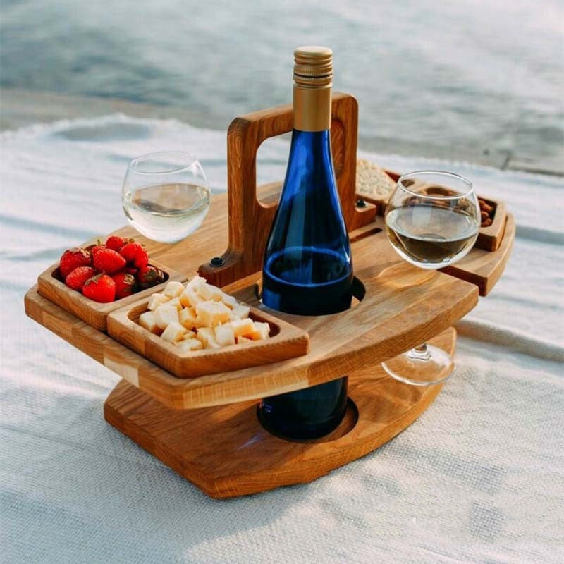 Outdoor-Esstisch aus Holz im natürlichen Design für Garten oder Balkon