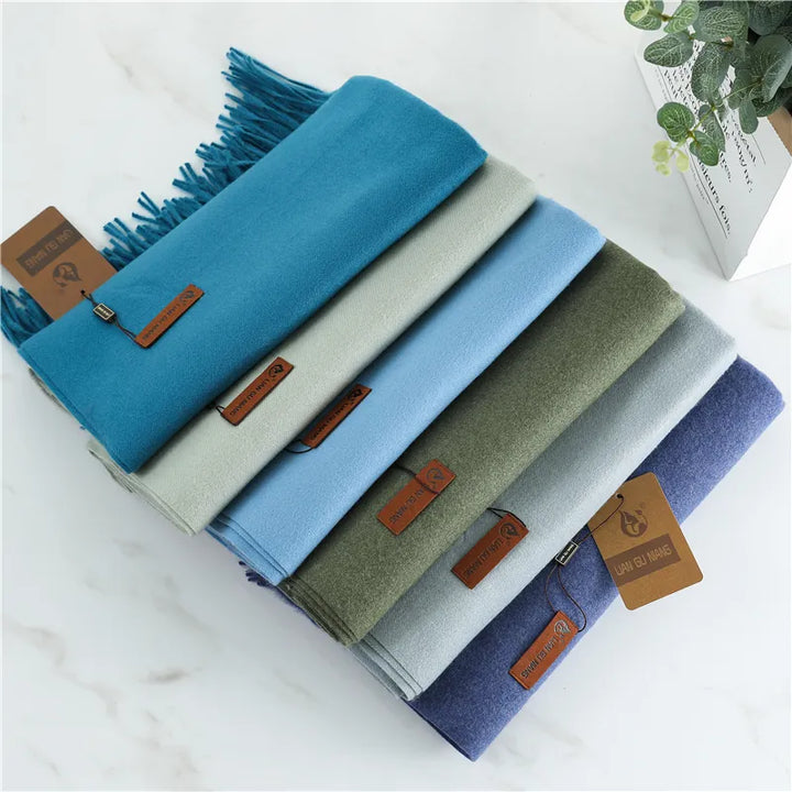 Women's Cashmere Scarf with Classic Design