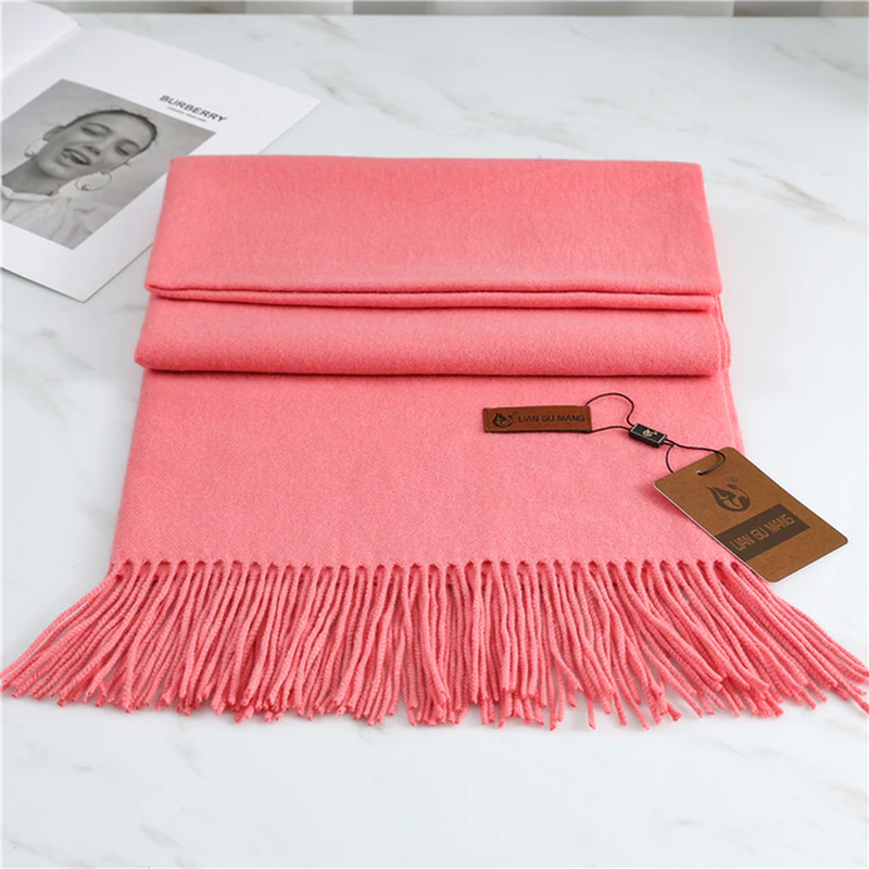 Women's Cashmere Scarf with Classic Design