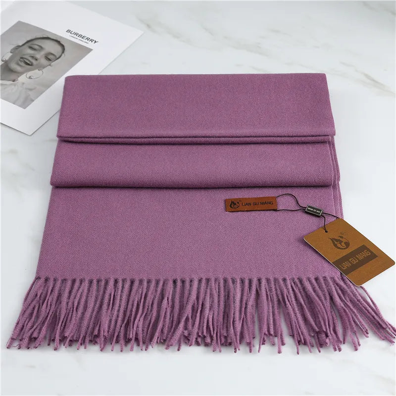 Women's Cashmere Scarf with Classic Design
