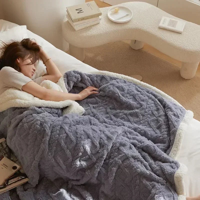 Cozy fleece blanket – soft, warm &amp; stylish for winter