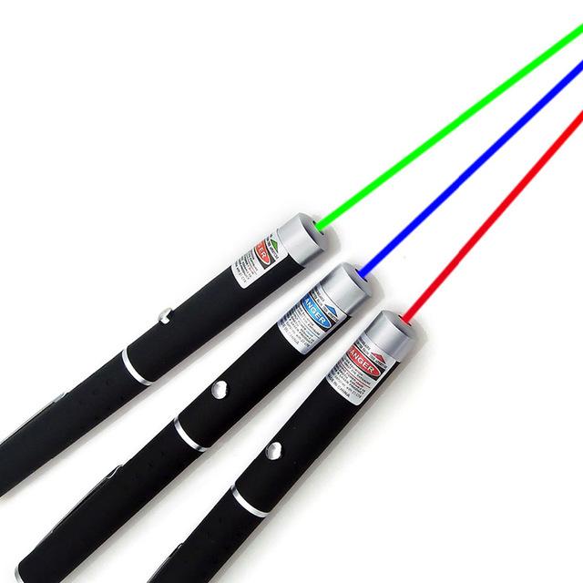 Powerful compact laser pointer