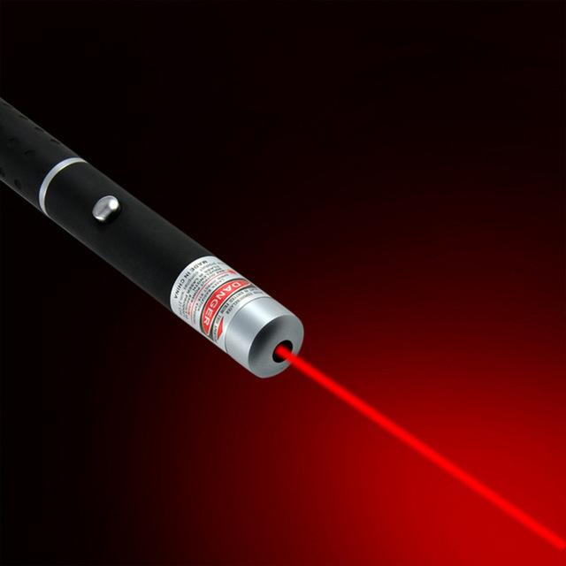 Powerful compact laser pointer
