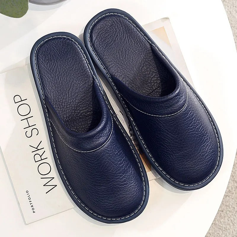 Men's slippers with faux leather look