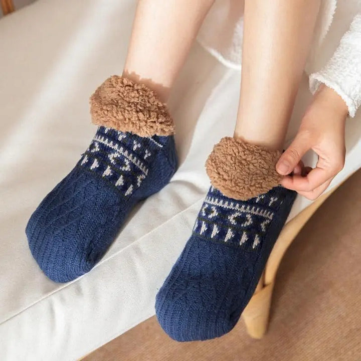 Unisex cozy socks with anti-slip sole 