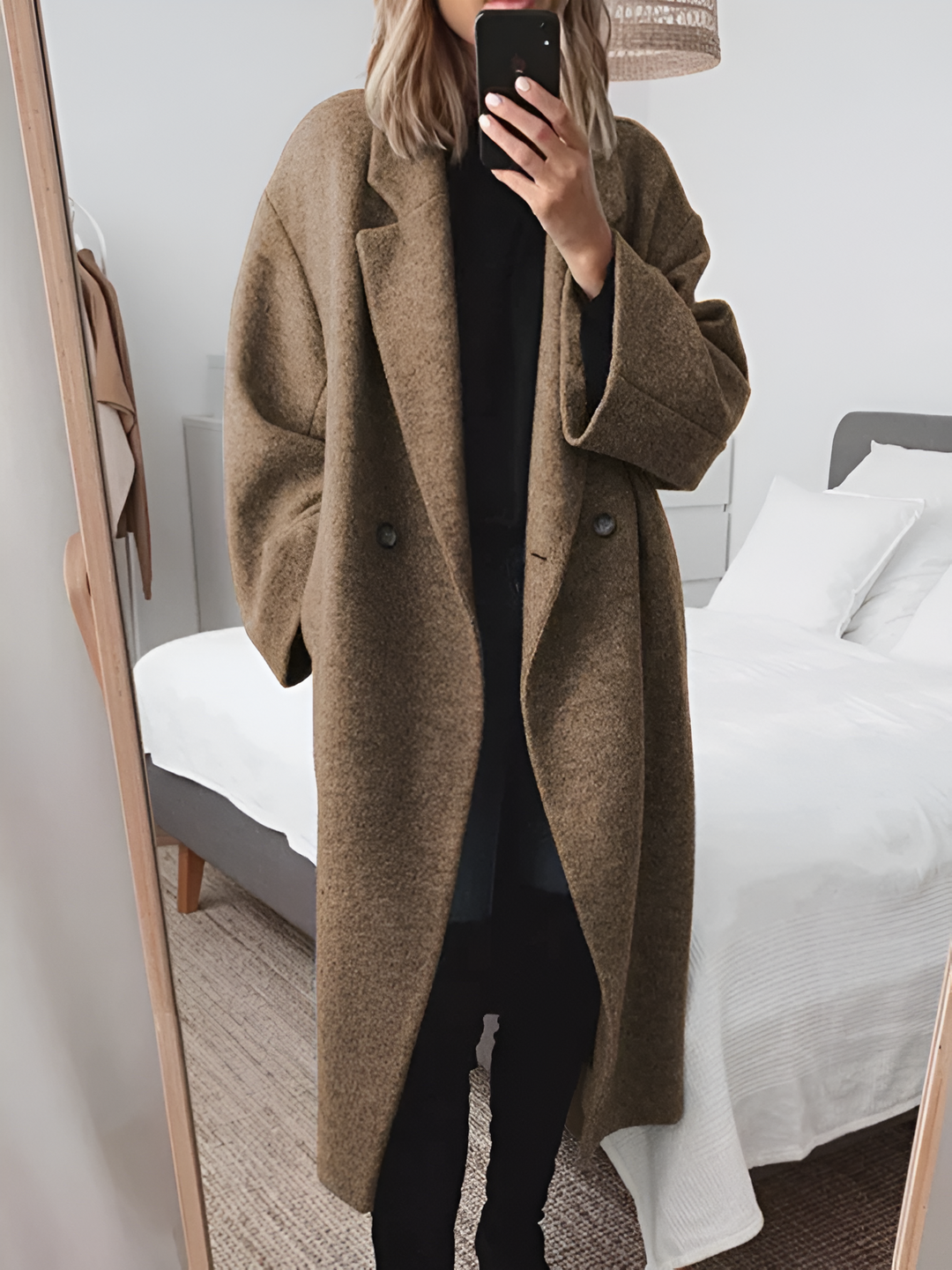 Women's Winter Coat with Elegant Maxi Fit