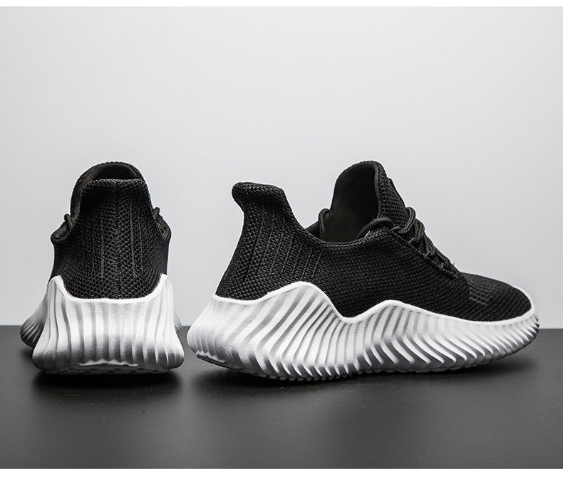 Men's sports shoes with modern design and breathable mesh