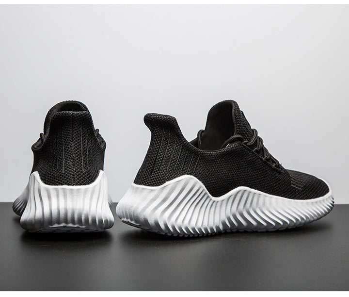 Men's sports shoes with modern design and breathable mesh