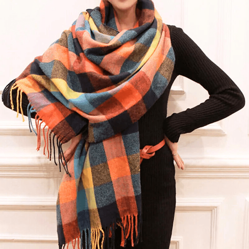 Women's Cashmere Scarf with Elegant Design