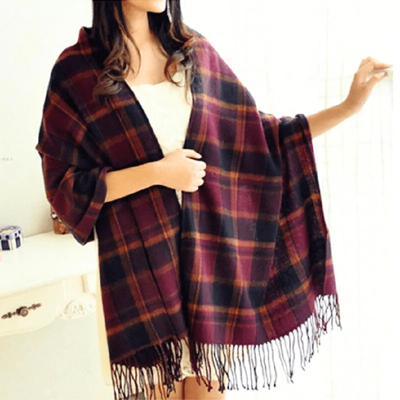 Women's Cashmere Scarf with Elegant Design