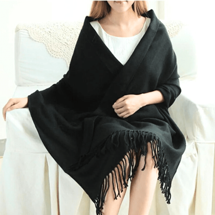Women's Cashmere Scarf with Elegant Design