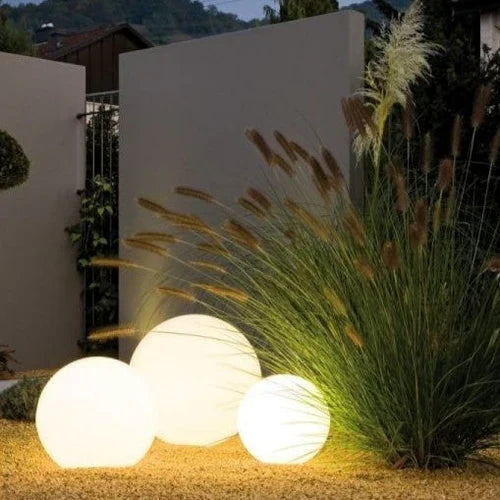 Solar-powered globe light for garden and patio 