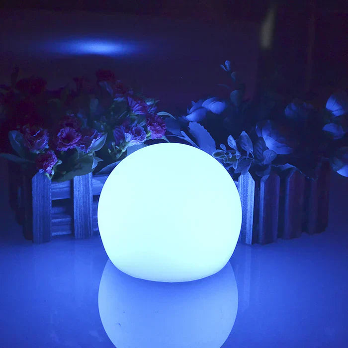 Solar-powered globe light for garden and patio 