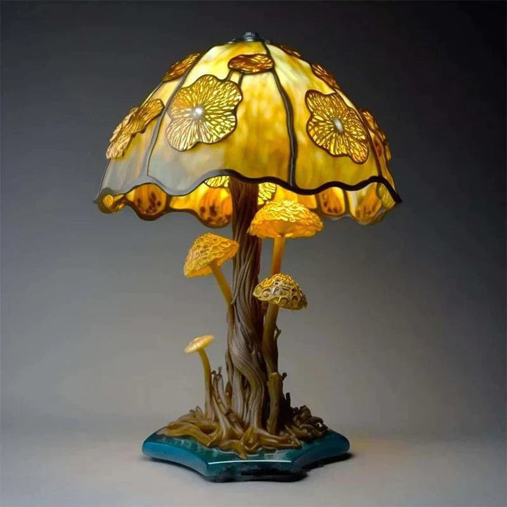 Artistic table lamp with stained glass – a play of colors for your home