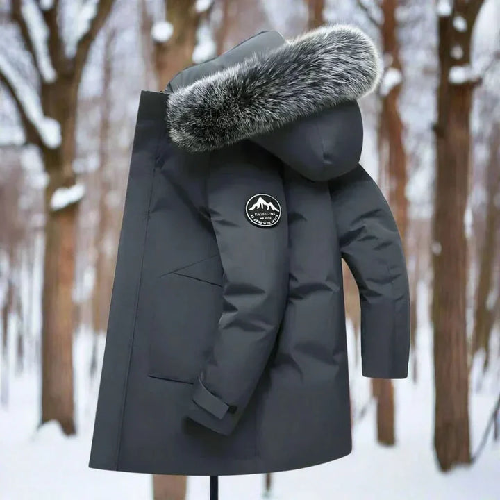Men's winter parka with hood and water-repellent design