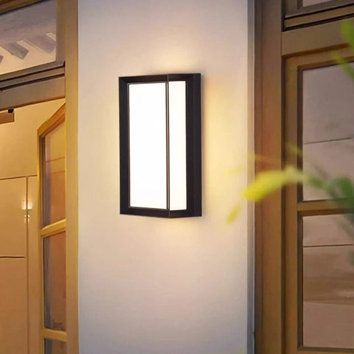 Intelligent solar wall light with motion sensor – weatherproof, energy self-sufficient