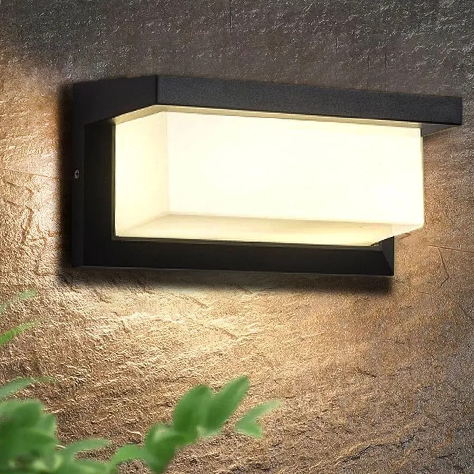 Intelligent solar wall light with motion sensor – weatherproof, energy self-sufficient